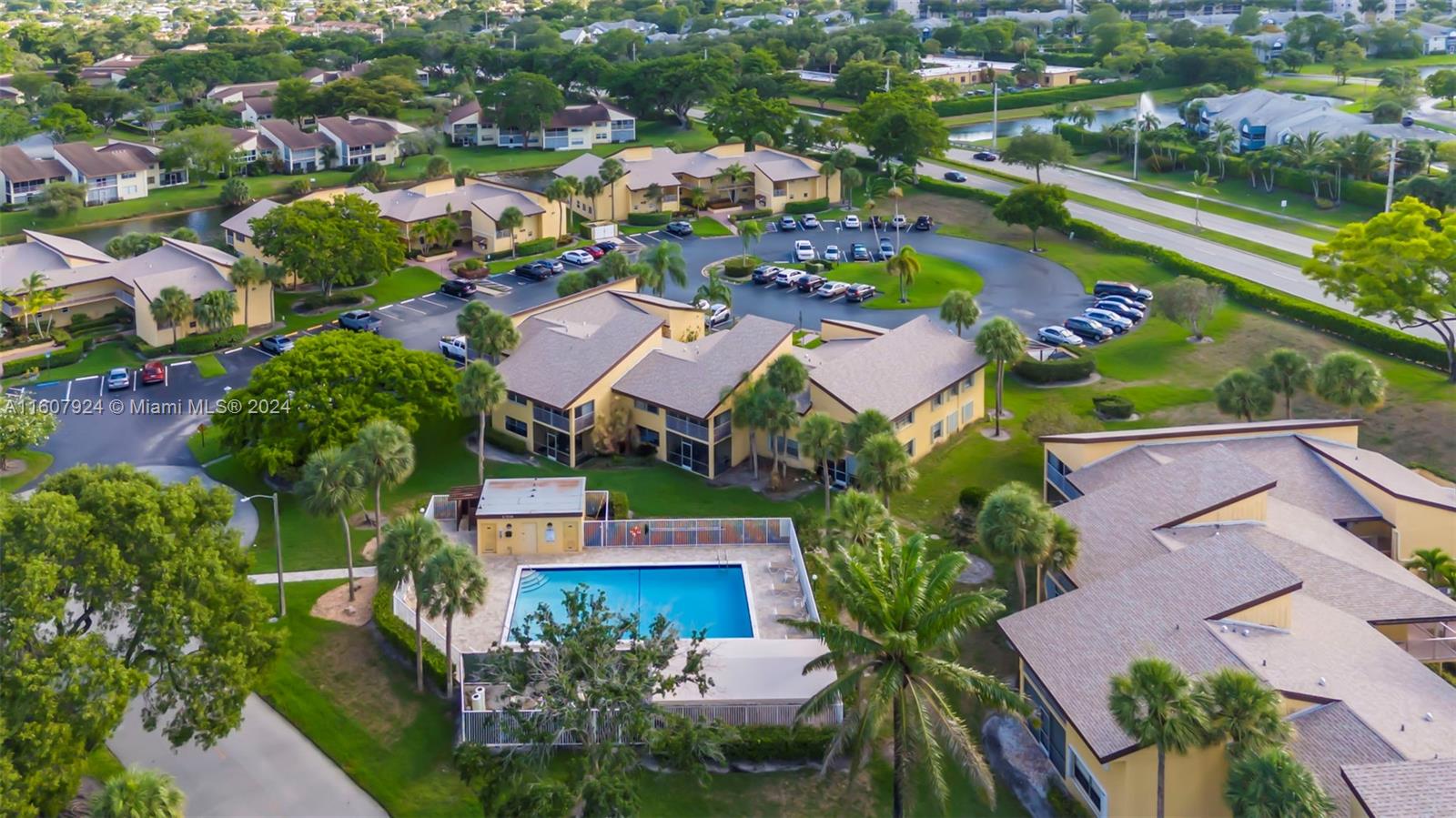 8780 Azalea Court, Unit 104 Tamarac, FL 33321 - Photo 33 of 37 an aerial view of multiple house