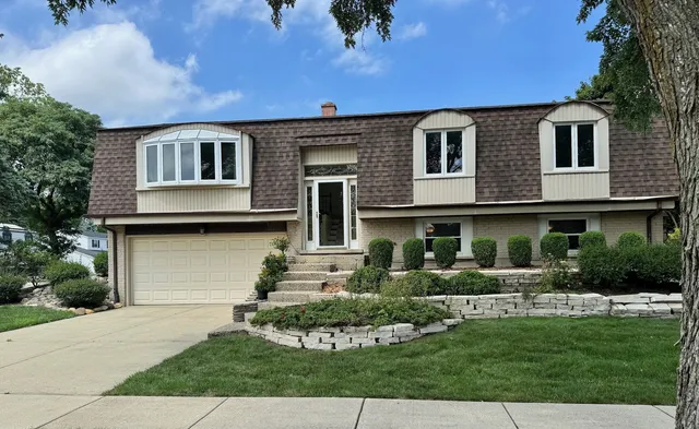 $449,000 | 416 Trinity Court, Buffalo Grove, IL 60089