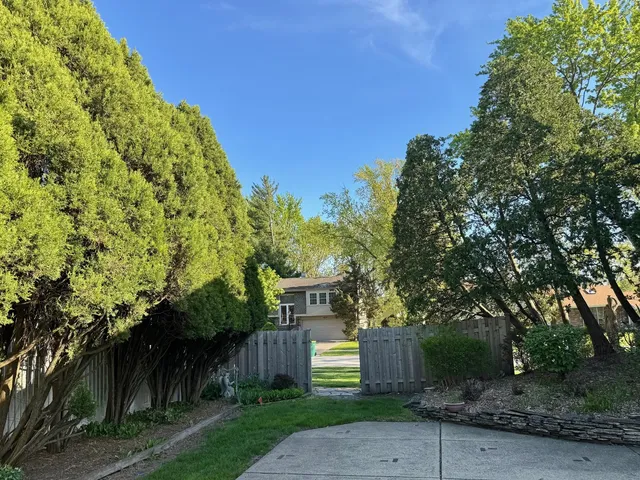 $449,000 | 416 Trinity Court, Buffalo Grove, IL 60089