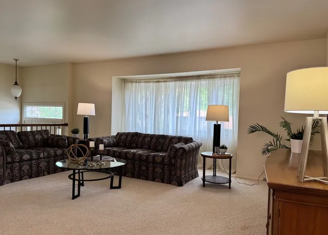 $449,000 | 416 Trinity Court, Buffalo Grove, IL 60089