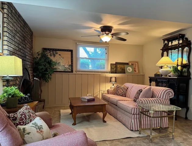 $449,000 | 416 Trinity Court, Buffalo Grove, IL 60089