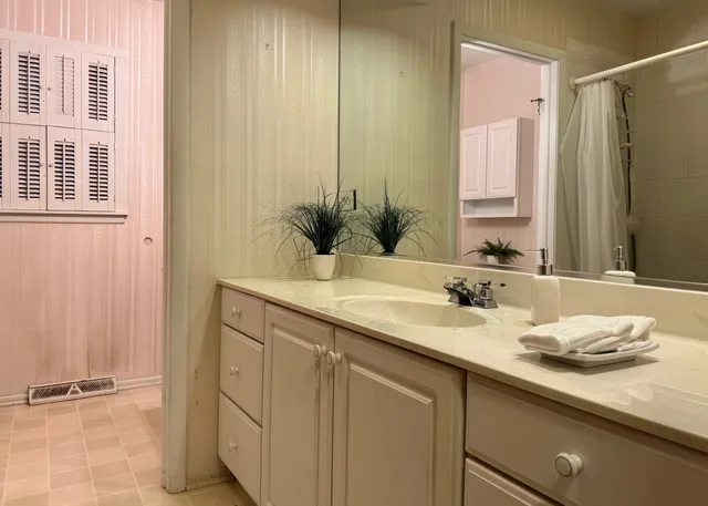 $429,000 | 416 Trinity Court, Buffalo Grove, IL 60089