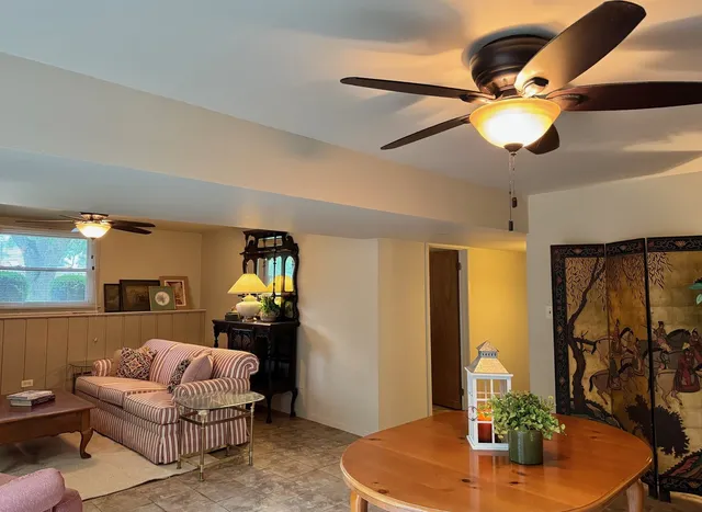 $449,000 | 416 Trinity Court, Buffalo Grove, IL 60089