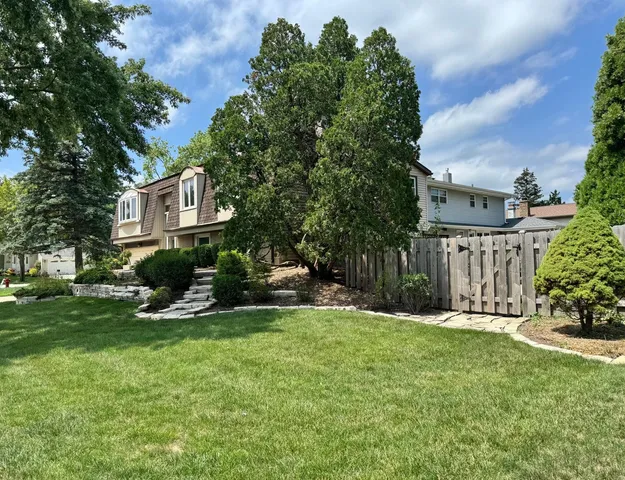 $449,000 | 416 Trinity Court, Buffalo Grove, IL 60089