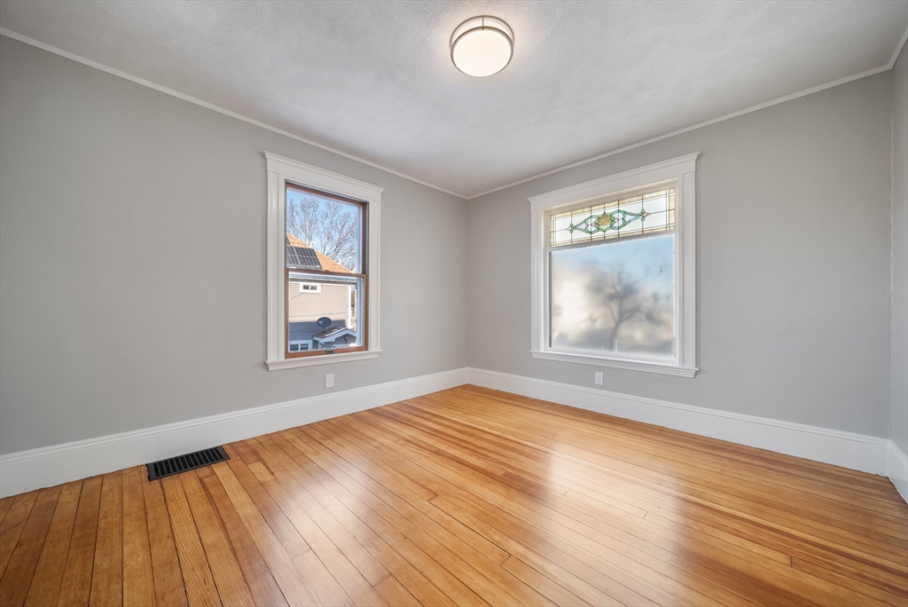 24 Oak Hill Road Saugus, MA 01906 - Photo 14 of 42 Gallery Image 14