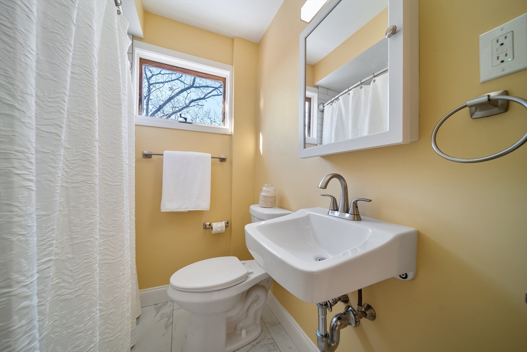 24 Oak Hill Road Saugus, MA 01906 - Photo 27 of 42 Gallery Image 27