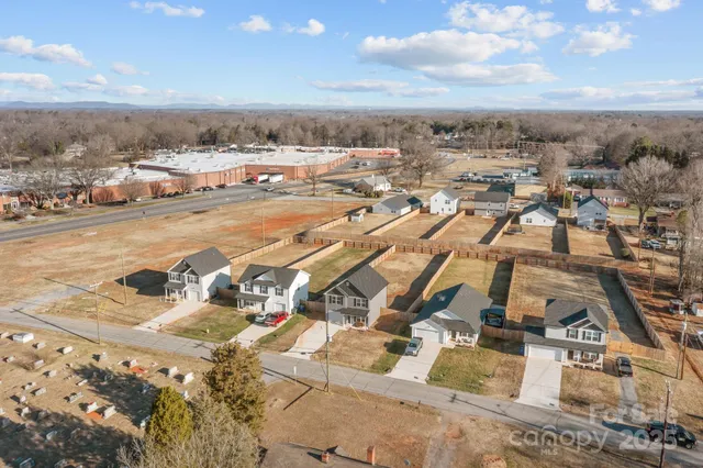 $300,000 | 701 3rd Street Southeast, Conover, NC 28613