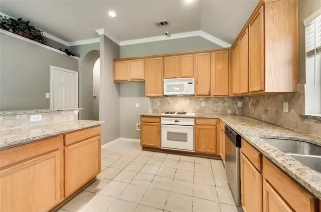 $2,600 | 5516 Longhorn Drive, The Colony, TX 75056