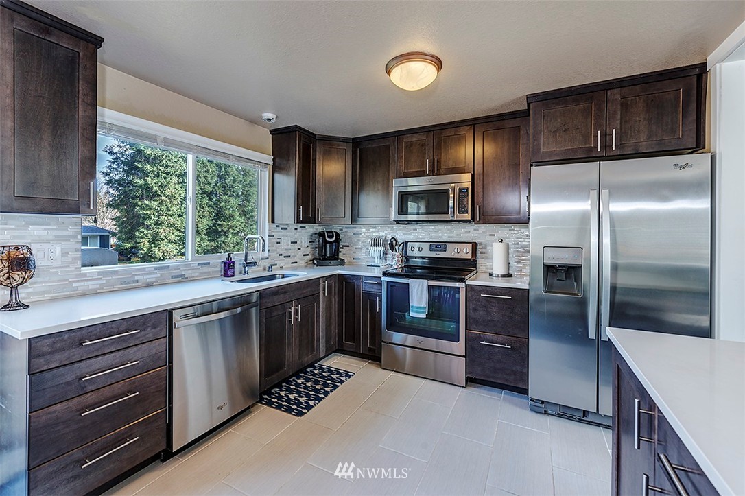 21703 7th Place West Bothell, WA 98021 - Photo 4 of 16