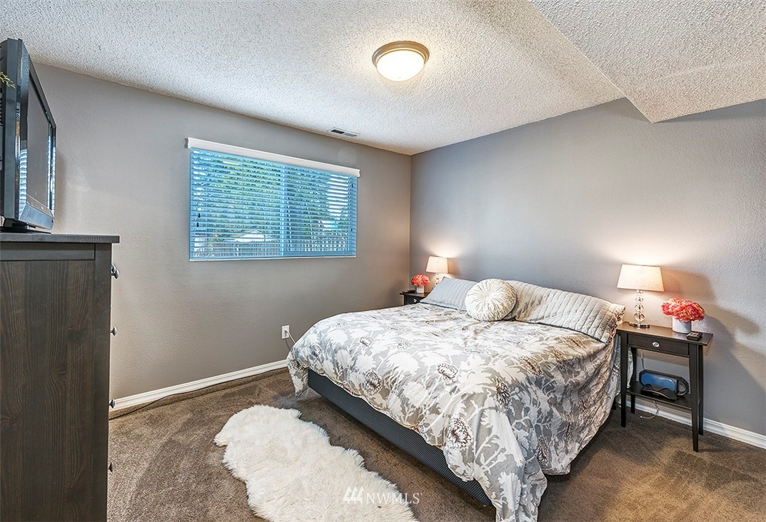 21703 7th Place West Bothell, WA 98021 - Photo 7 of 16