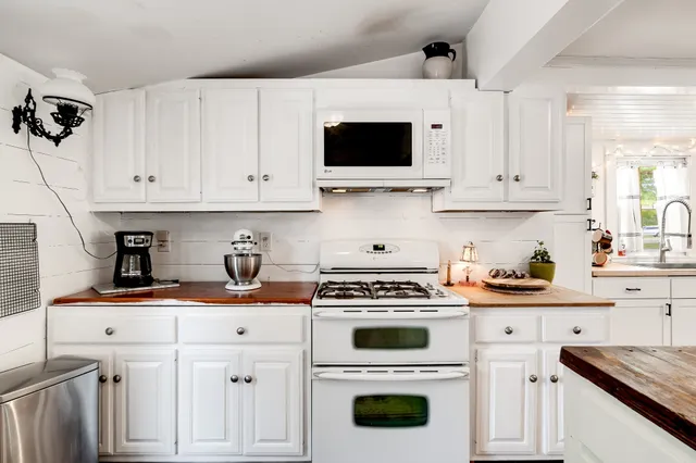 $389,900 | 2044 Liebengood Road, Goodlettsville, TN 37072