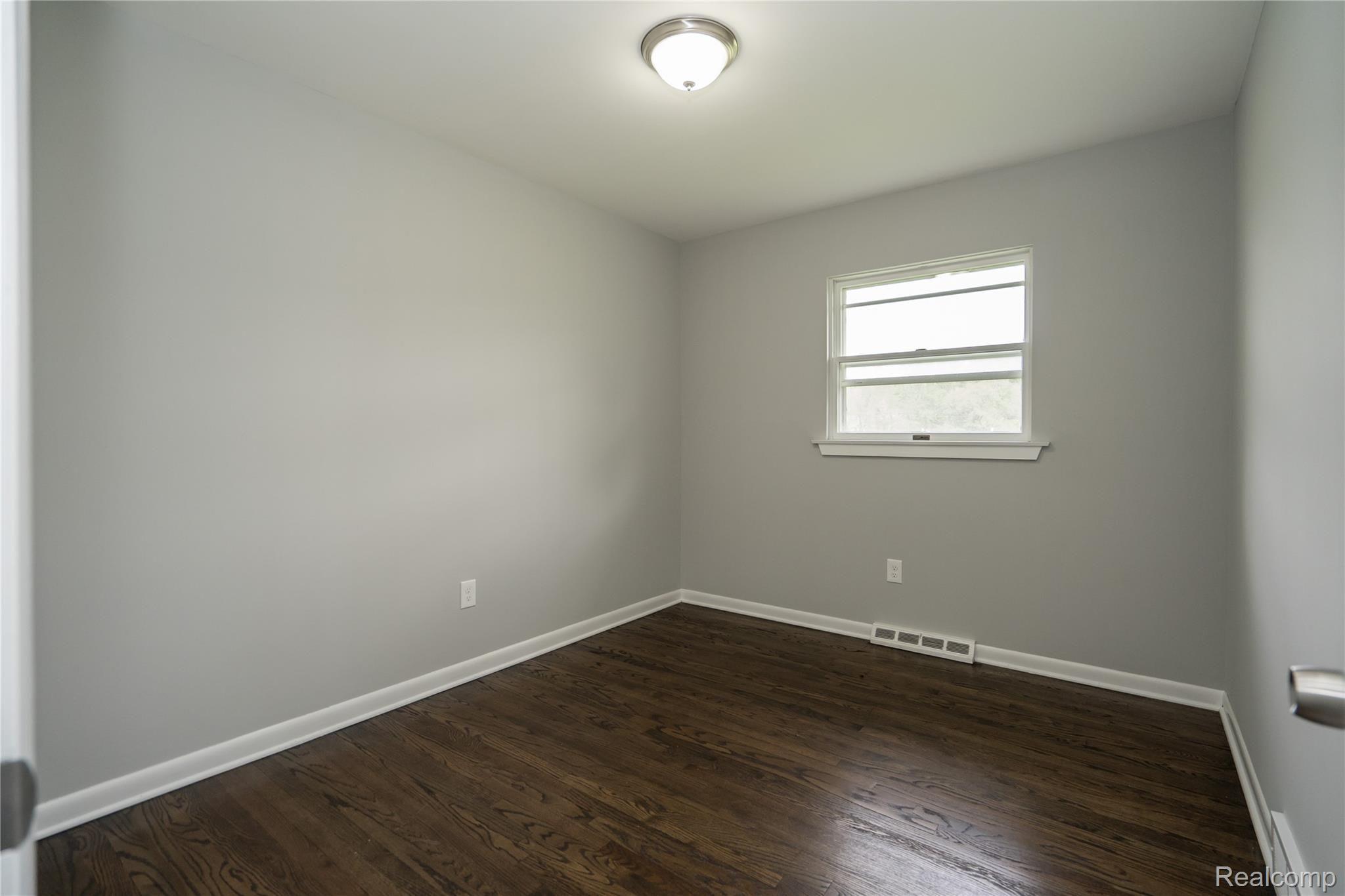 4265 Highland Road Milford, MI 48380 - Photo 67 of 85 DSC02810.jpg