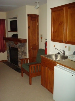 412-413 Rimfire Snowshoe, WV 26209 - Photo 6 of 8 RF 412 kitchenette II