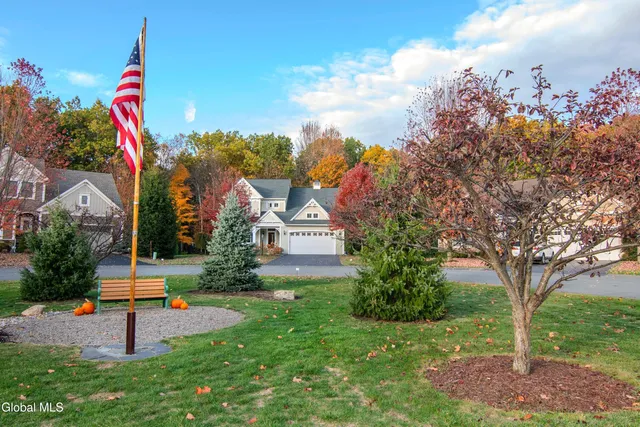 $899,900 | 26 Saw Mill Court, Wilton, NY 12866