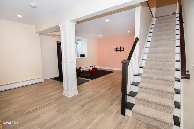 $899,900 | 26 Saw Mill Court, Wilton, NY 12866