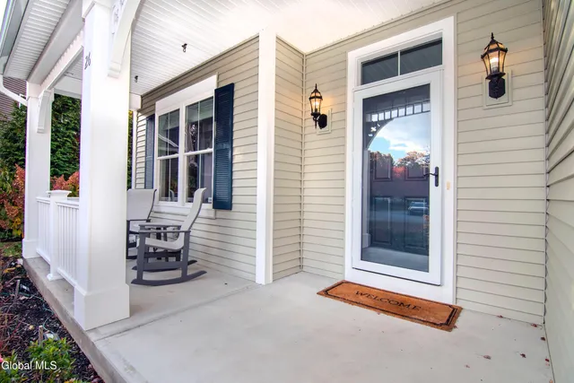 $899,900 | 26 Saw Mill Court, Wilton, NY 12866