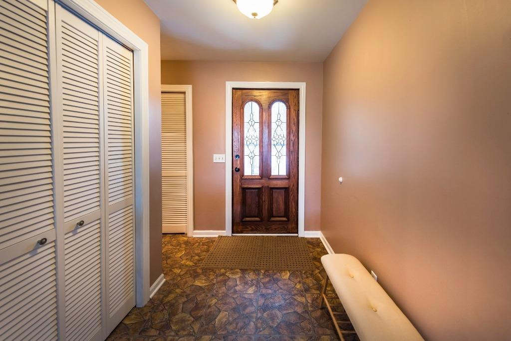 10020 Sylvania Pinckney, MI 48169 - Photo 8 of 64 Photo 8