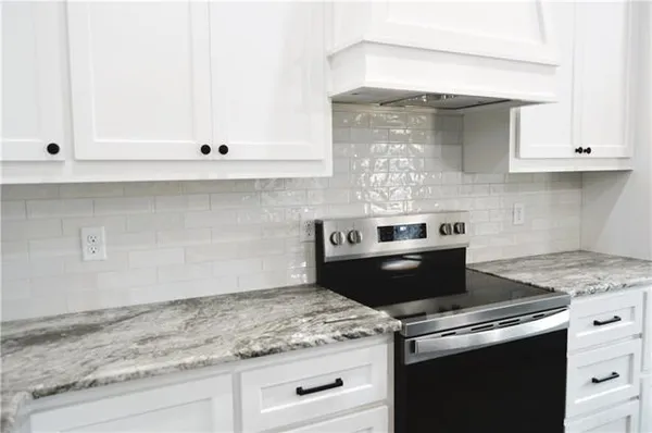 $398,900 | 537 Feliciana Drive, Pineville, LA 71360