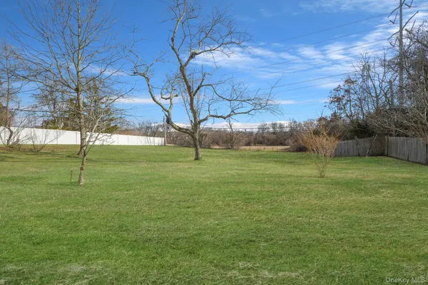 $775,000 | 10 Pierre Drive, Commack, NY 11725