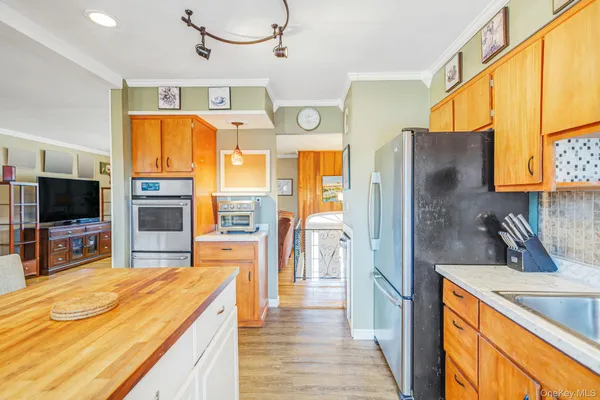 $775,000 | 10 Pierre Drive, Commack, NY 11725