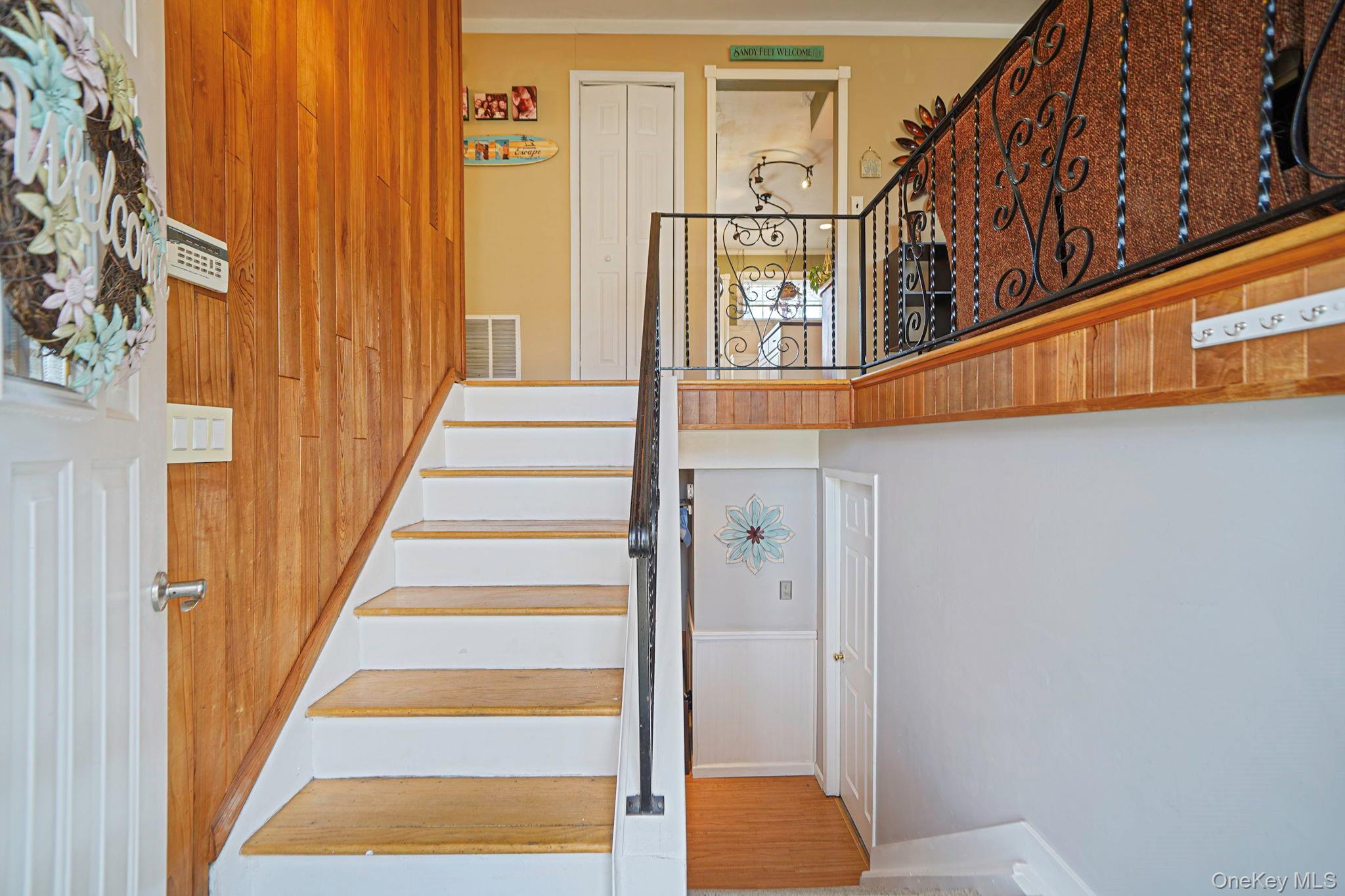 10 Pierre Drive Commack, NY 11725 - Photo 20 of 50