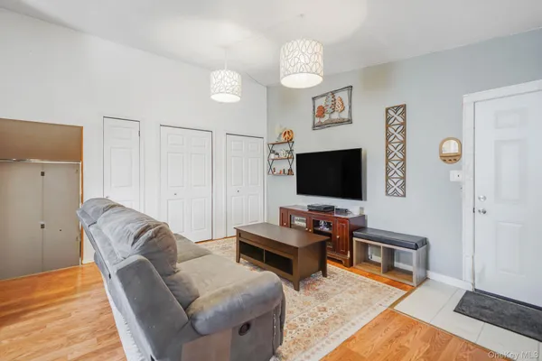 $775,000 | 10 Pierre Drive, Commack, NY 11725