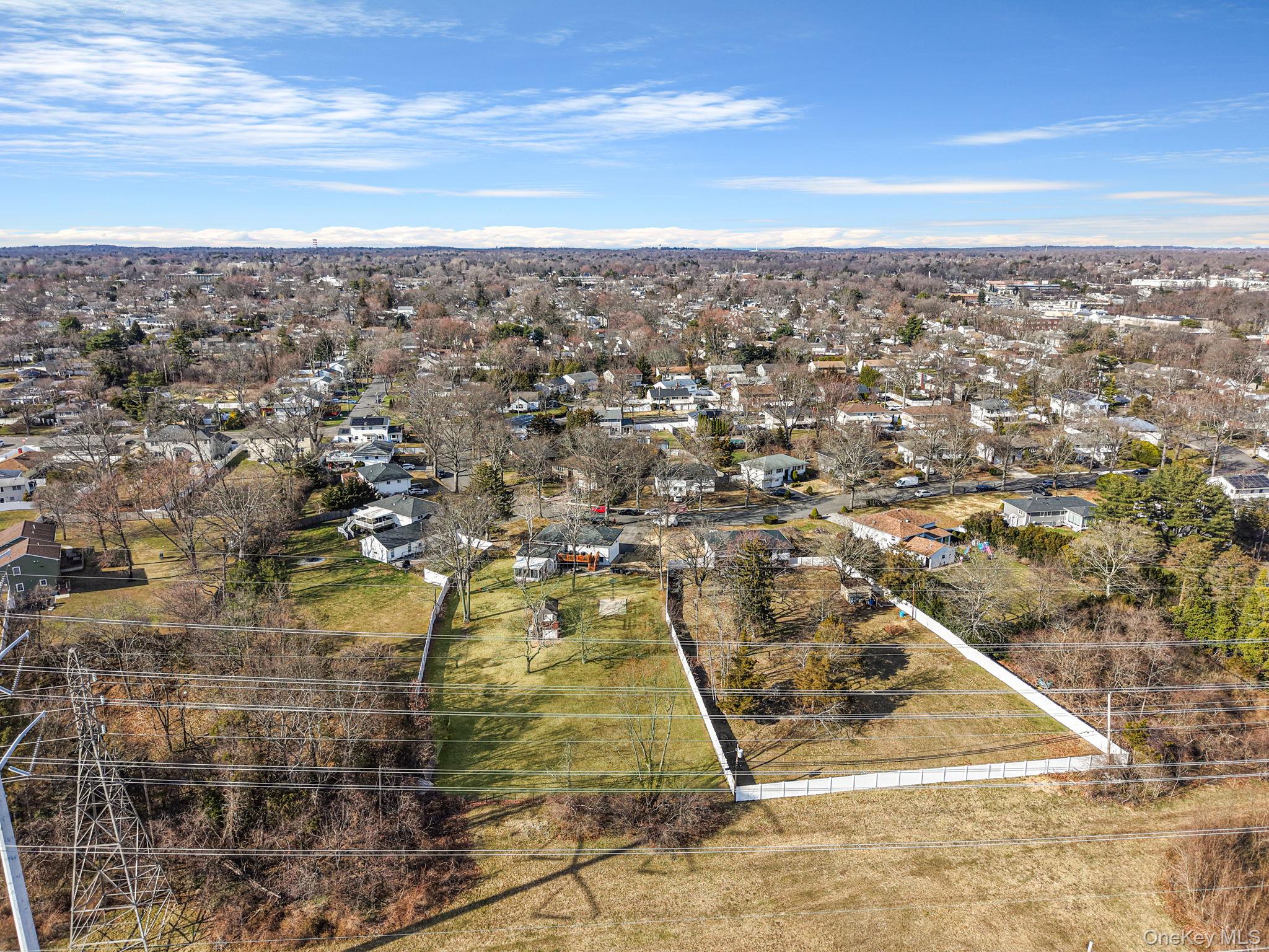 10 Pierre Drive Commack, NY 11725 - Photo 5 of 50