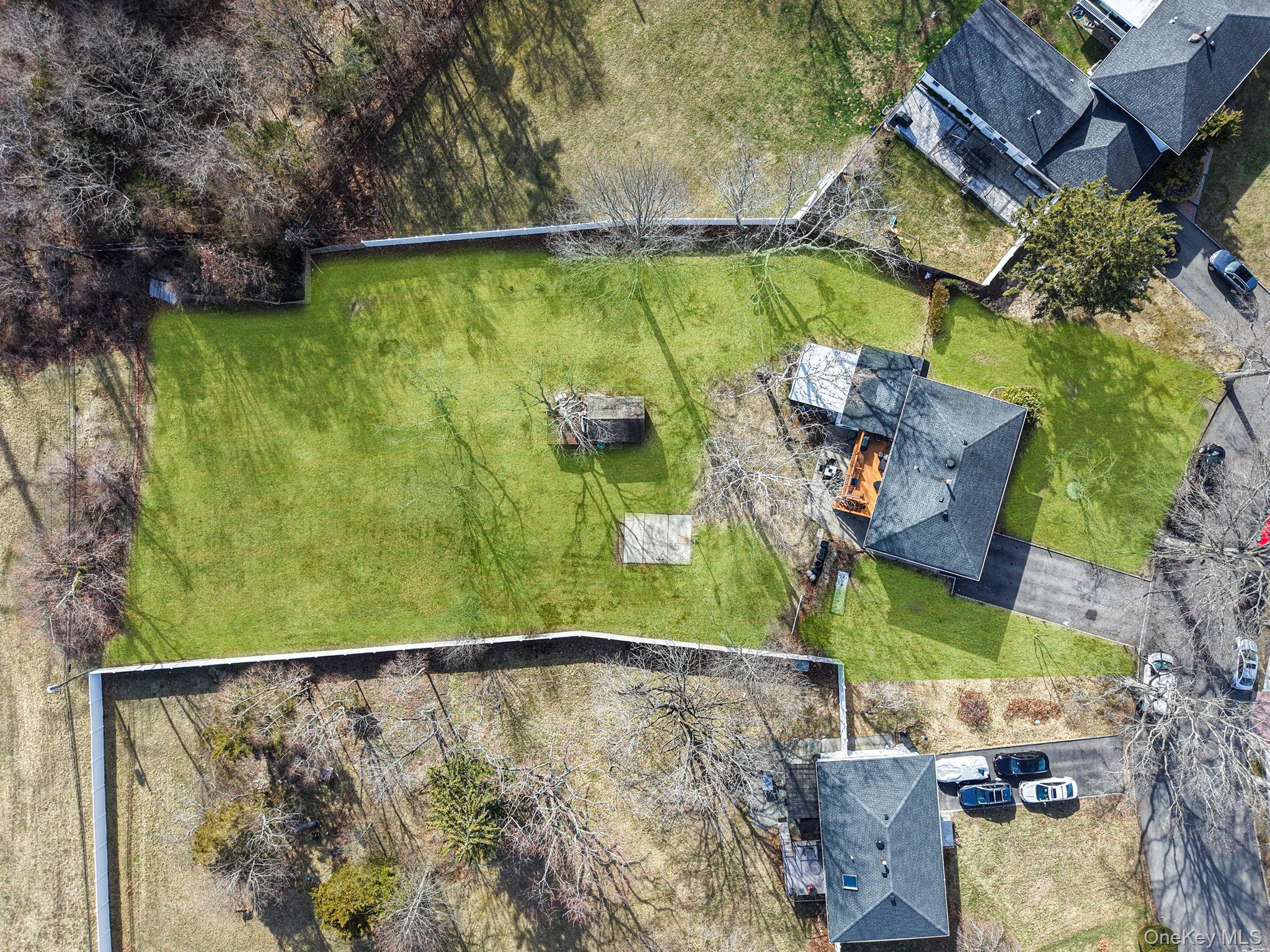 10 Pierre Drive Commack, NY 11725 - Photo 7 of 50