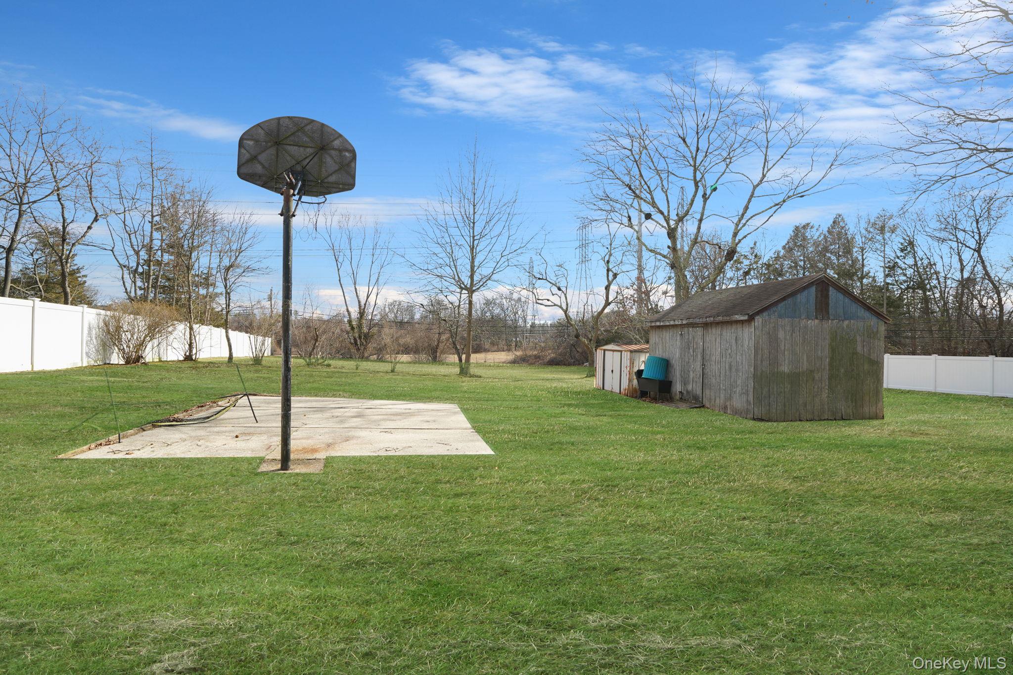 10 Pierre Drive Commack, NY 11725 - Photo 8 of 50