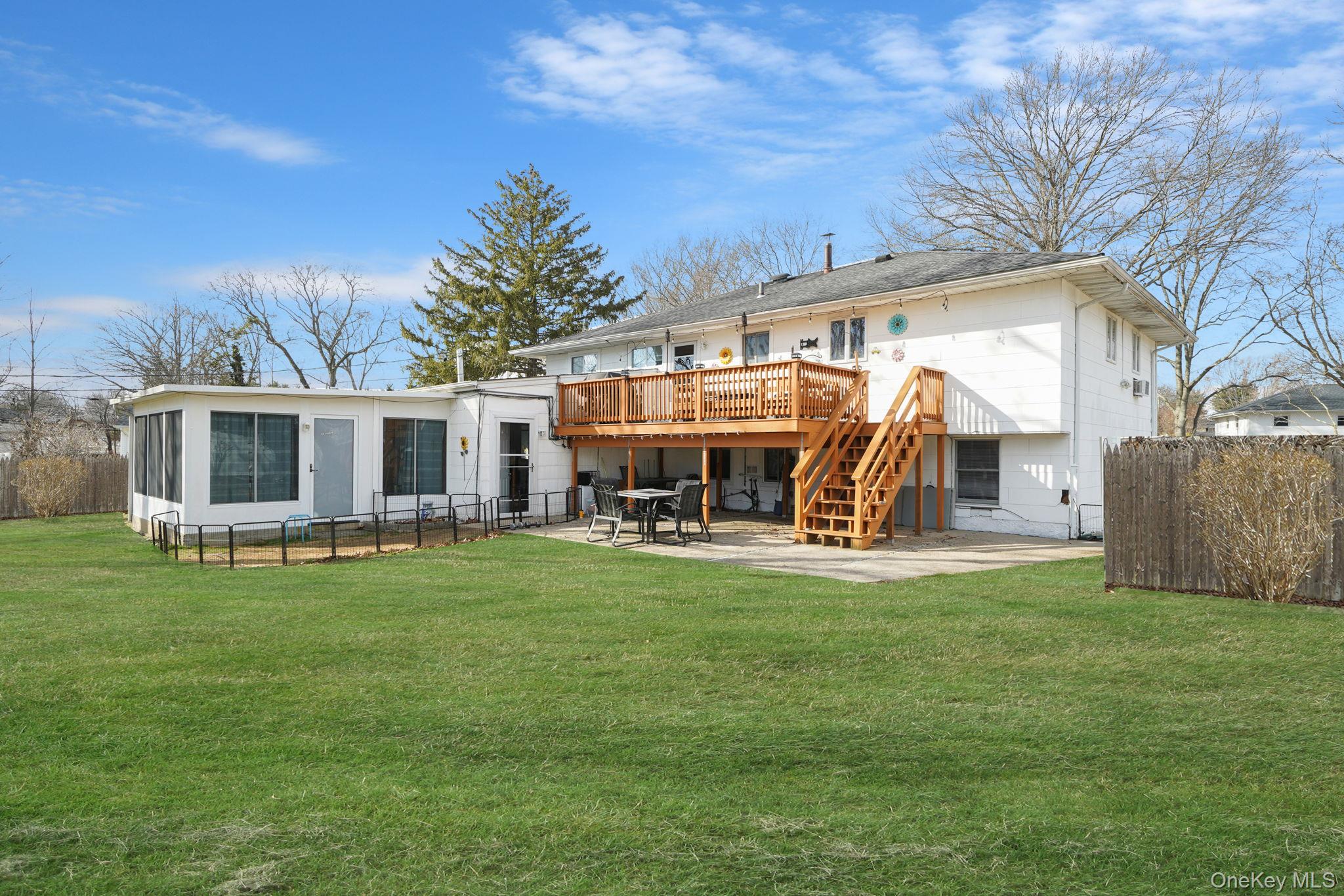 10 Pierre Drive Commack, NY 11725 - Photo 9 of 50