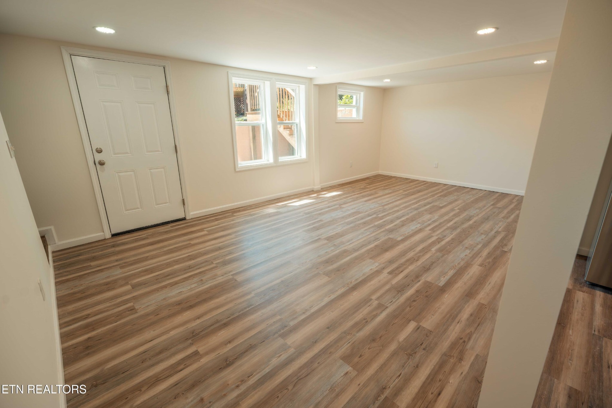106 Wainwright Road Oak Ridge, TN 37830 - Photo 2 of 31 Gallery Image 2