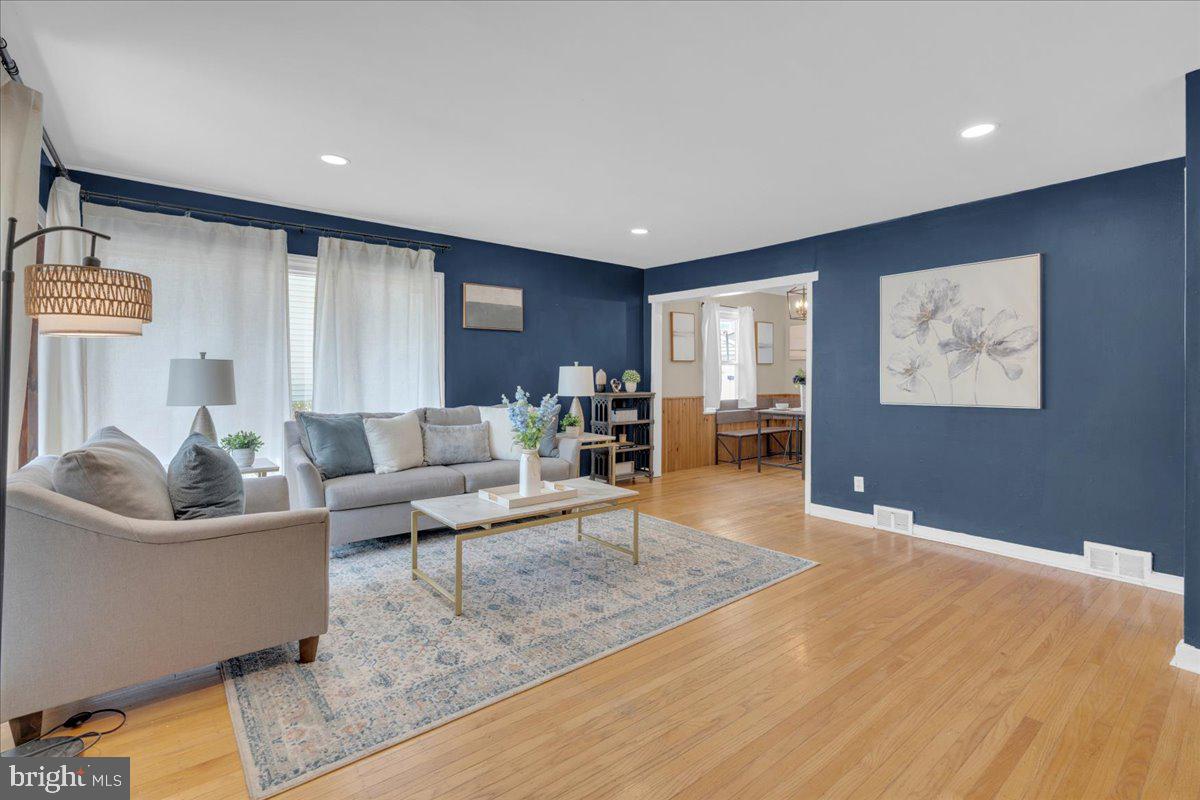 503 Devon Road Moorestown, NJ 08057 - Photo 2 of 32
