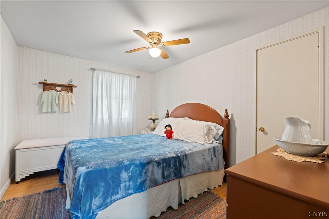 1548 West Genesee St Road Aurelius, NY 13021 - Photo 17 of 39 Guest bedroom
