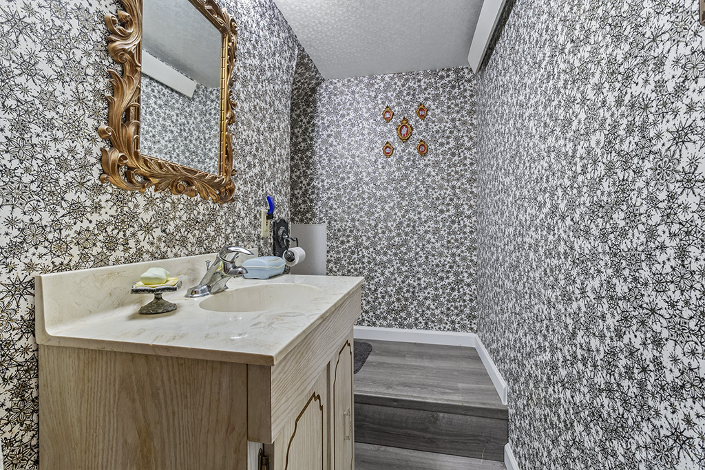 2115 Maple Road Joliet, IL 60432 - Photo 13 of 19 Gallery Image 13
