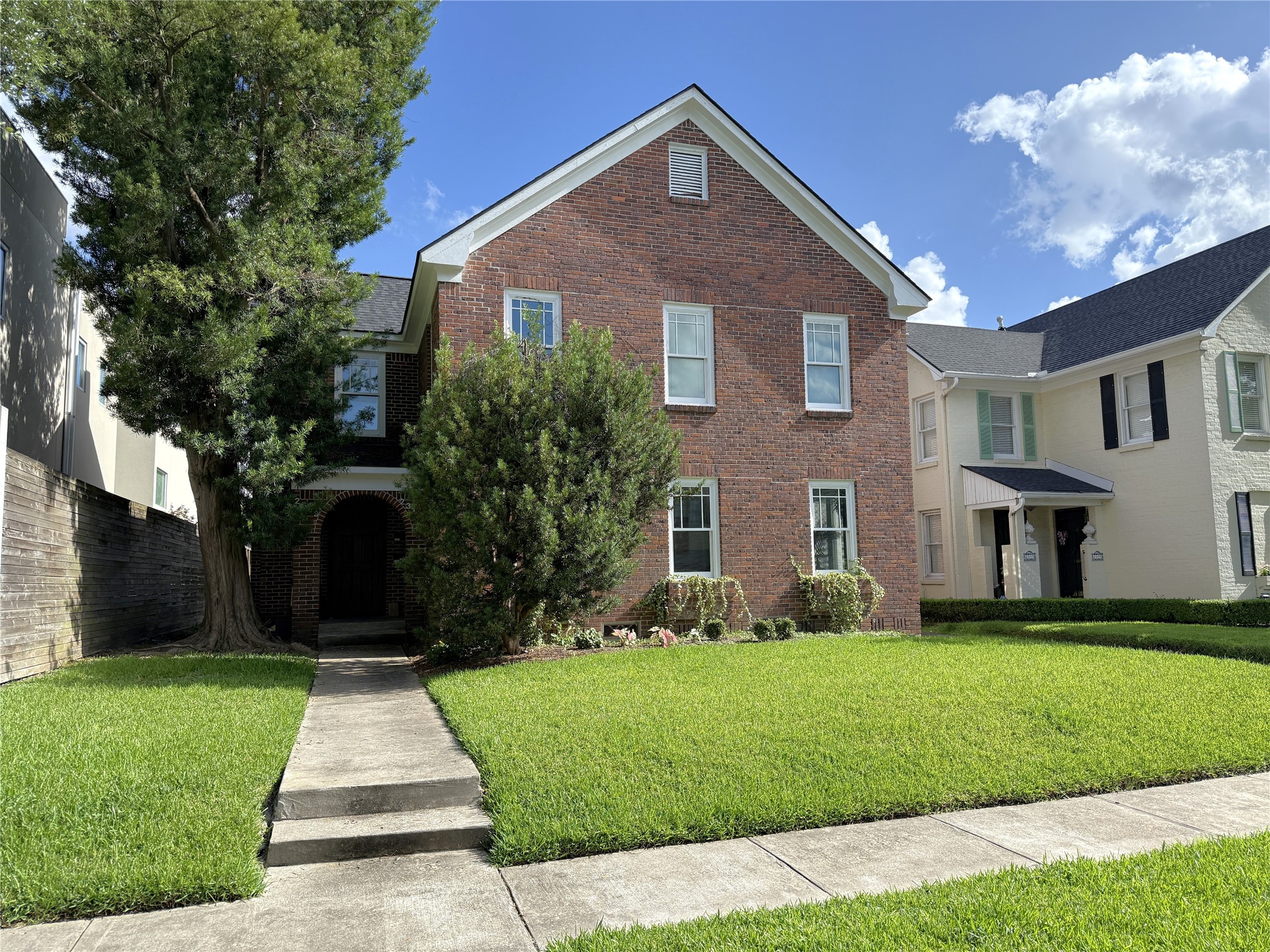 2311 Wroxton Road Houston, TX 77005 - Photo 1 of 24 This outstanding duplex is located in one of Houston's most sought after neighborhoods!