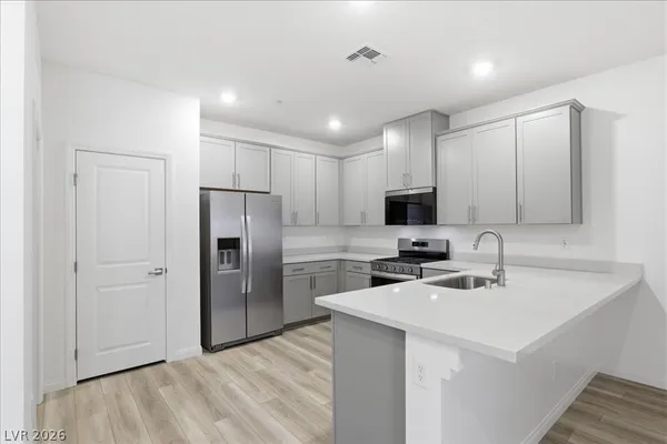 $2,550 | 111 Cinder Cone Lane, Las Vegas, NV 89138