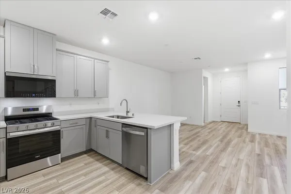 $2,550 | 111 Cinder Cone Lane, Las Vegas, NV 89138