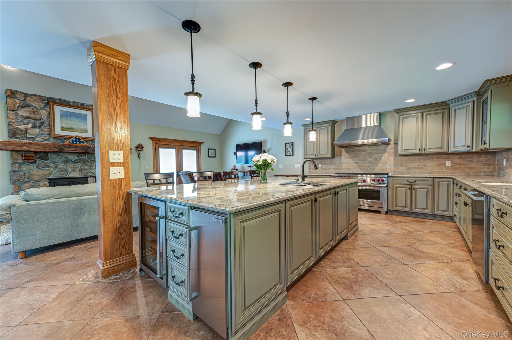 130 North Country Road Shoreham, NY 11786 - Photo 2 of 30
