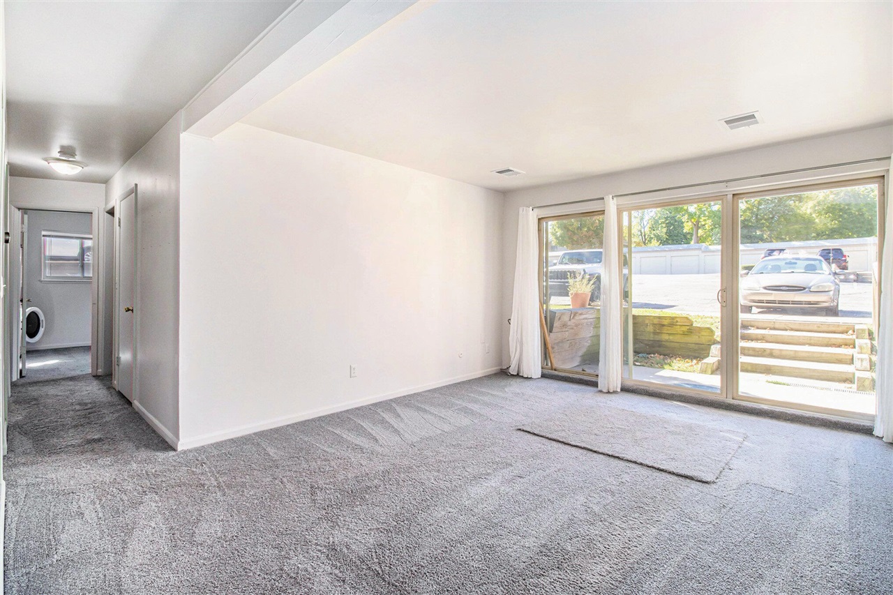 742 West Kilgore Road, Unit 108 Kalamazoo, MI 49008 - Photo 11 of 28