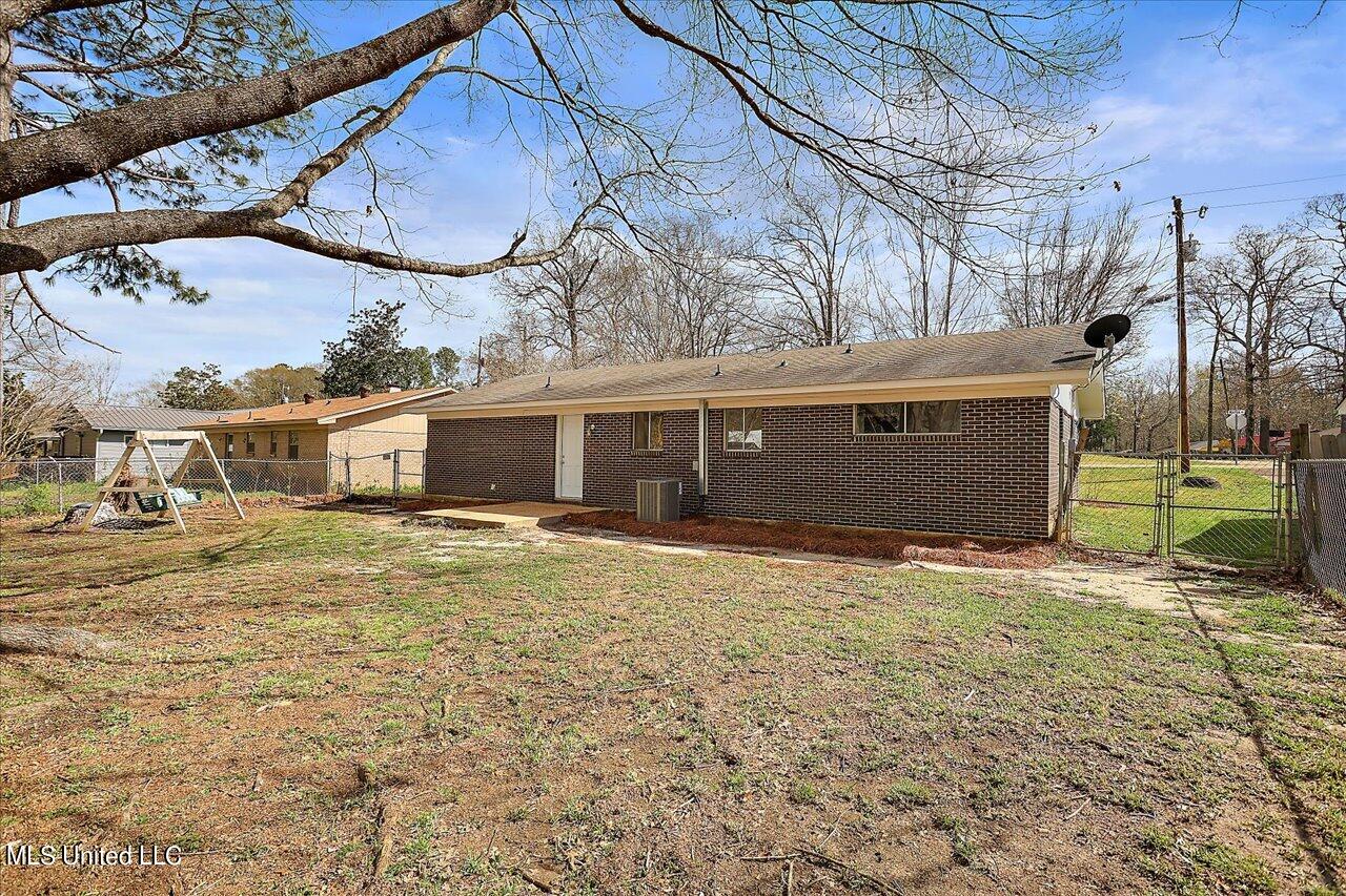 318 Martin Road Brandon, MS 39042 - Photo 20 of 29 29-318 Martin Rd