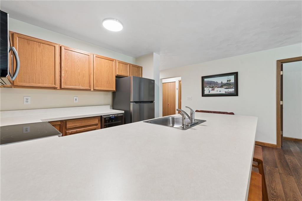 2010 South Ridge Terrace Hidden Valley, PA 15502 - Photo 11 of 33