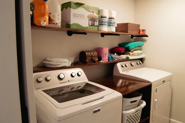 $299,900 | 30 Cottage Street, Fairfield, ME 04937