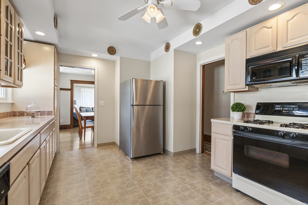 88 Manthorne Road Boston, MA 02132 - Photo 27 of 42 Gallery Image 27
