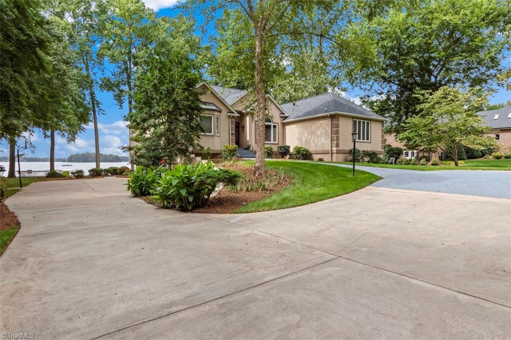 1553 Waterford Pointe Road Lexington, NC 27292 - Photo 5 of 49