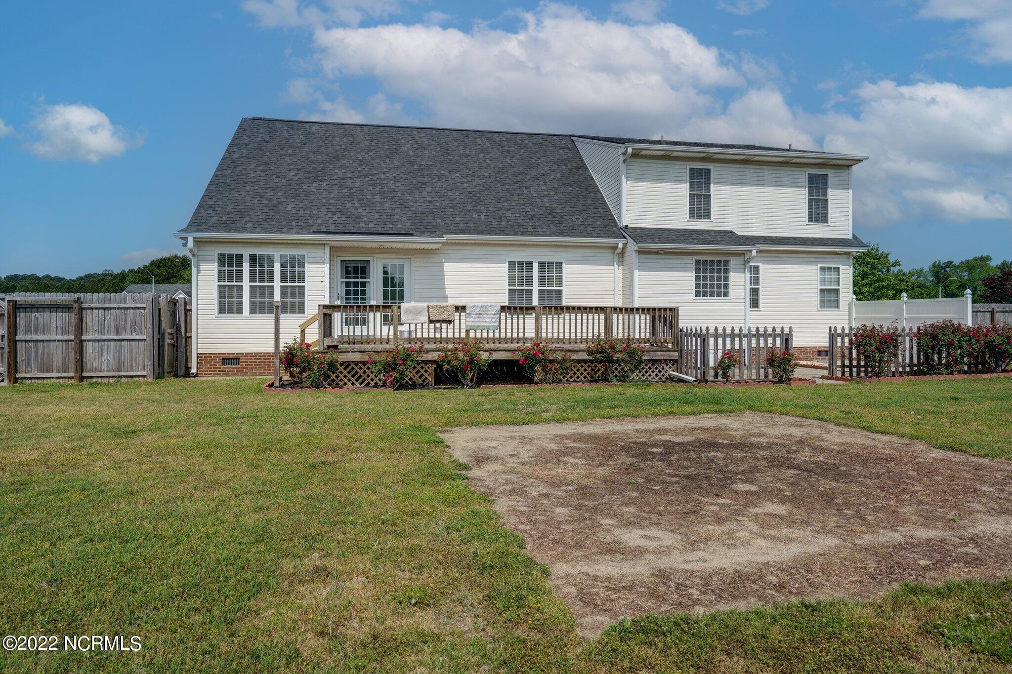 1045 Oak Grove Road Rocky Mount, NC 27804 - Photo 6 of 32 006-1045OakGroveRoad-RockyMount-NC-27804