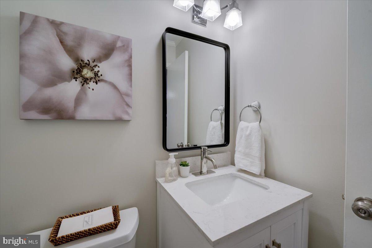 8024 West Point Drive Springfield, VA 22153 - Photo 33 of 55 Powder room