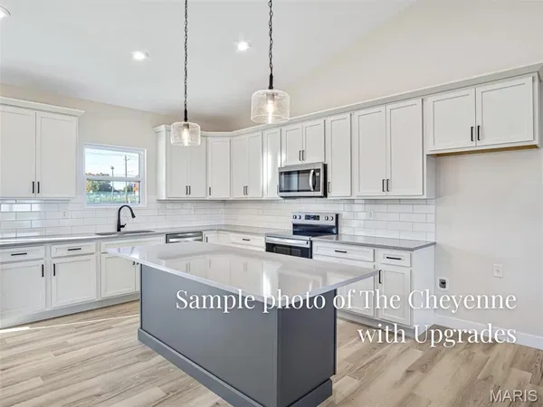 $440,990 | 330 Jenny Court, Waterloo, IL 62298