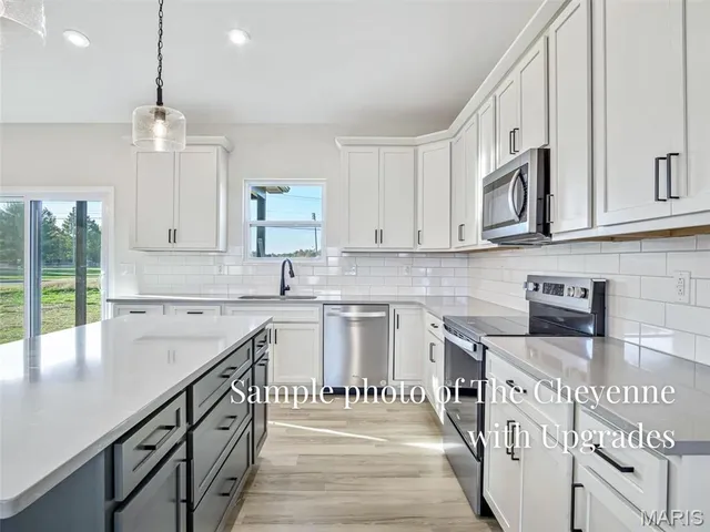 $440,990 | 330 Jenny Court, Waterloo, IL 62298