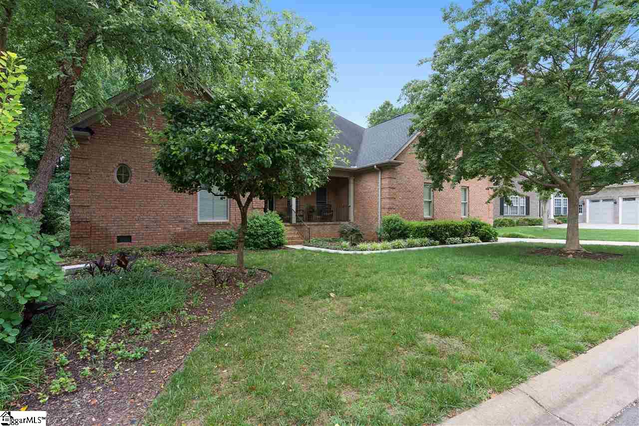 517 Foxcroft Road Greenville, SC 29615 - Photo 3 of 32 Gallery Image 3