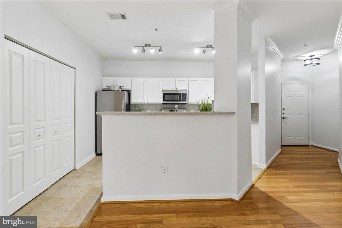 12000 Market Street, Unit 248 Reston, VA 20190 - Photo 4 of 63